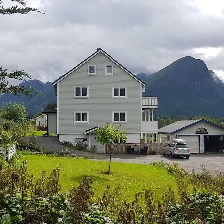 Dreamvalley Apartamento Isfjorden