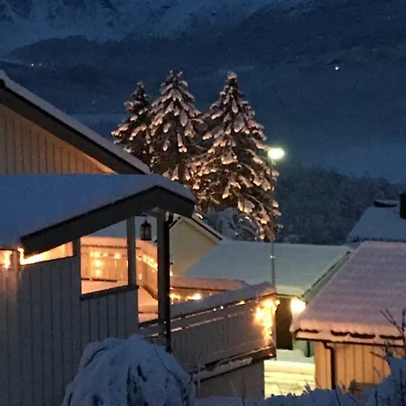 Dreamvalley Apartment Isfjorden